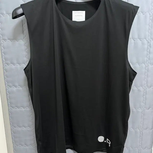 [BUNJANG] Optimistic Runners Sleeveless Top / 옵티미스틱러너스 민소매