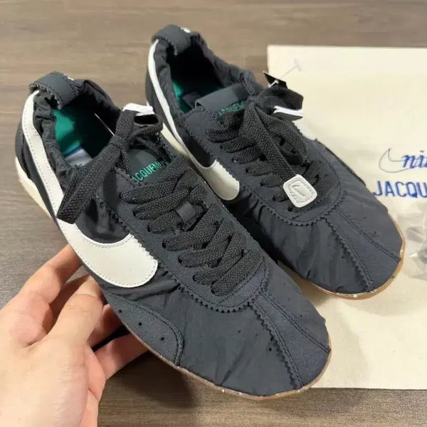 [BUNJANG] Nike x Jacquemus Le Papier "Off Noir" Cashmere / 나이키 x 자크뮈스 문 슈 Sp 오프 누아르 캐시미어270mm
