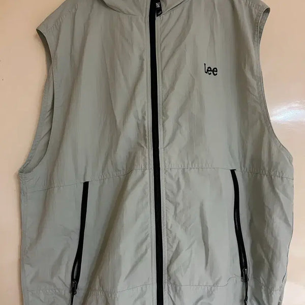 [BUNJANG] Lee Nylon Hooded Vest Light Green / Lee 나일론 후드 베스트 라이트 그린