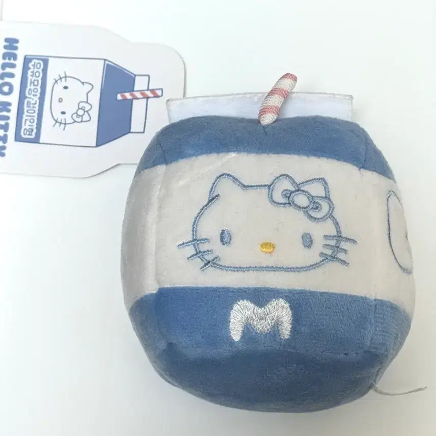 [BUNJANG] Daiso Hello Kitty Milk Carton Sakuraya Keyring / 다이소 헬로키티 우유팩 사쿠야 키링 우유모양 걸이인형