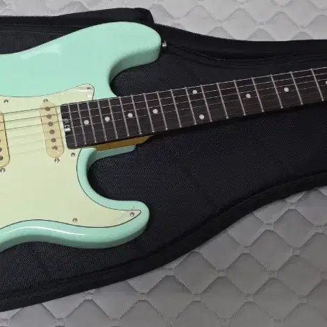 [BUNJANG] Crafter Charlotte Aragreen Rosewood Fingerboard Guitar / 크래프터 샬롯 아라그린