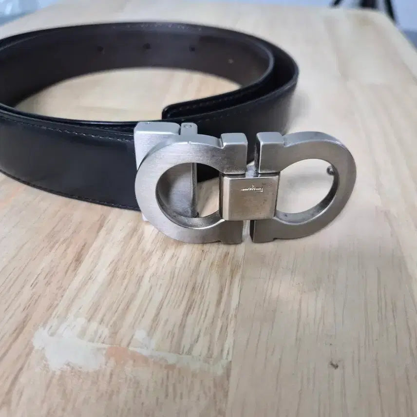 [BUNJANG] Salvatore Ferragamo Gancini Reversible Leather Belt / 페라가모 간니치 리버시블 양면 벨트 잡화-269