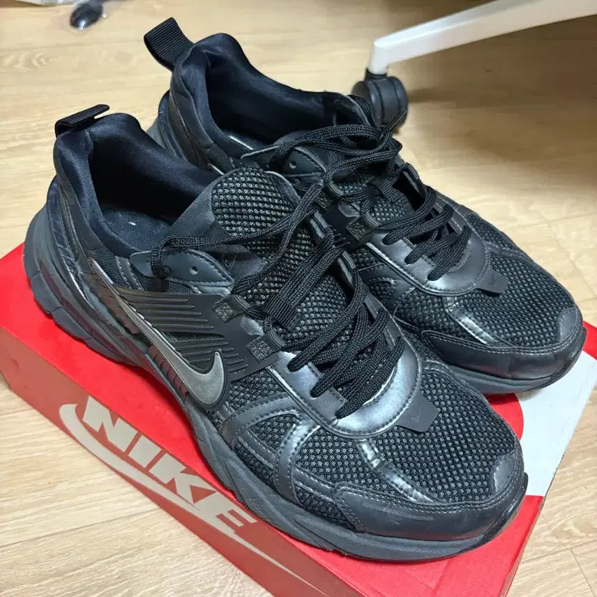 [BUNJANG] Nike V2K Run Black Anthracite 295mm / 나이키 V2K 런 블랙 앤트러사이트 295mm