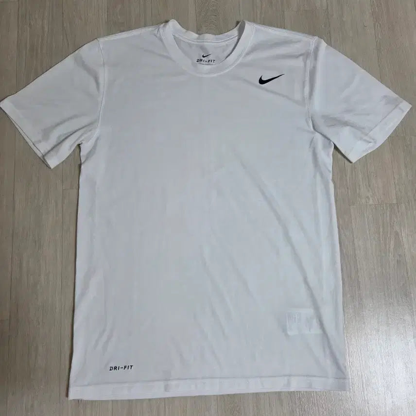 [BUNJANG] Nike Dri-FIT Legend T-Shirt White M / 나이키 드라이핏 레전드 티셔츠 화이트 M