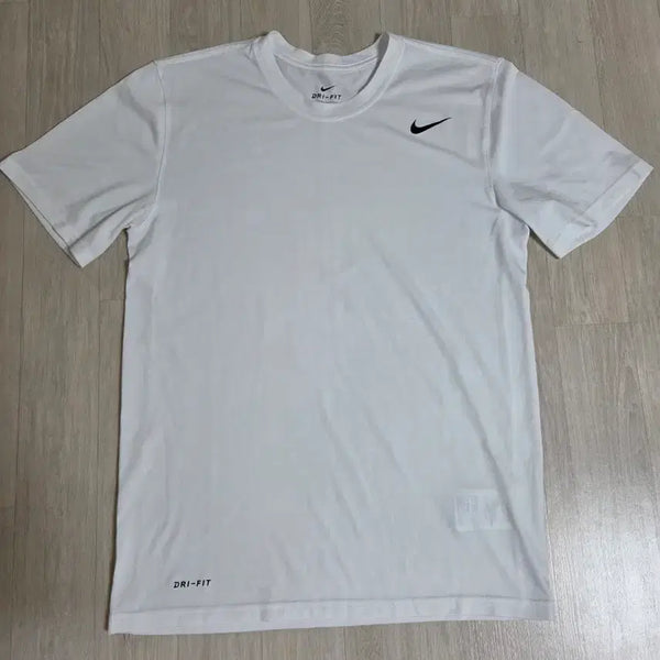 [BUNJANG] Nike Dri-FIT Legend T-Shirt White M / 나이키 드라이핏 레전드 티셔츠 화이트 M