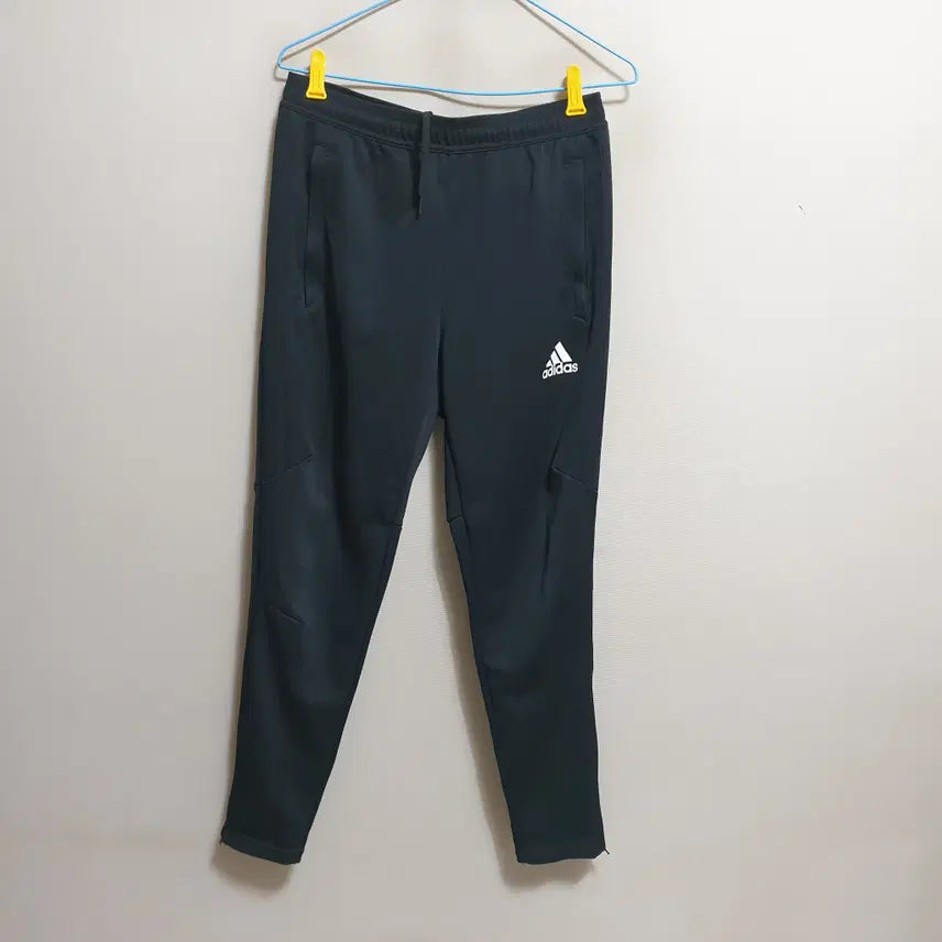 [BUNJANG] Adidas Training Pants (Size 32) / 아디다스트레이닝바지/32