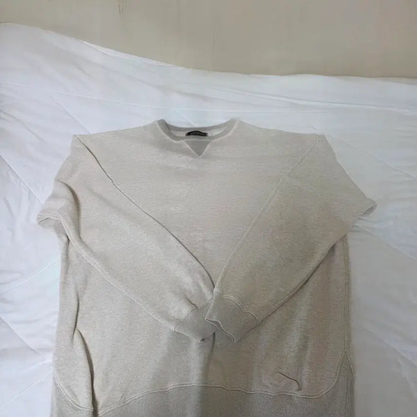 [BUNJANG] WORLD'S MOST MOVEMENT Athletic Sweatshirt Oatmeal Large / 월스와일무브먼트 애슬래틱 스웻셔츠 오트밀 라지