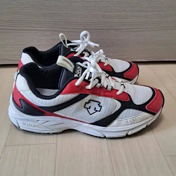 [BUNJANG] Descente Sneakers Size 250 / 데상트 운동화 팝니다.사이즈 250