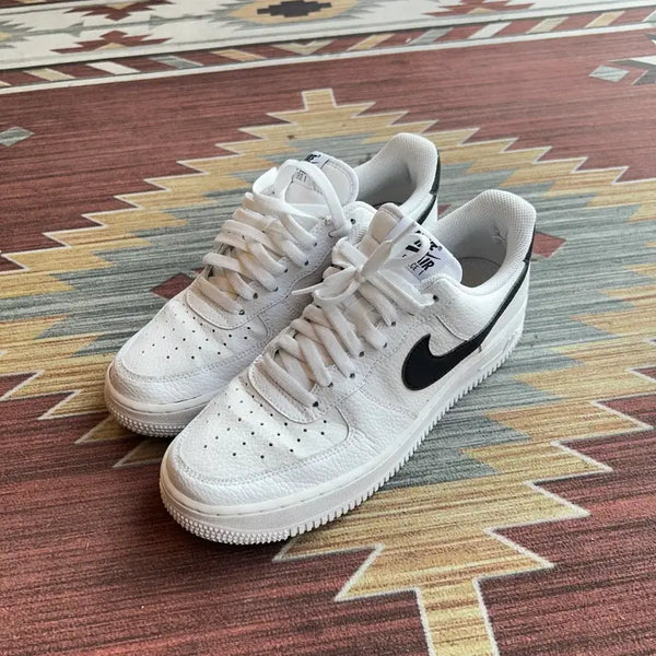 [BUNJANG] Nike Air Force 1 '07 'Vamfire' White and Black / 나이키 뱀피 에어포스 원 화이트 앤 블랙