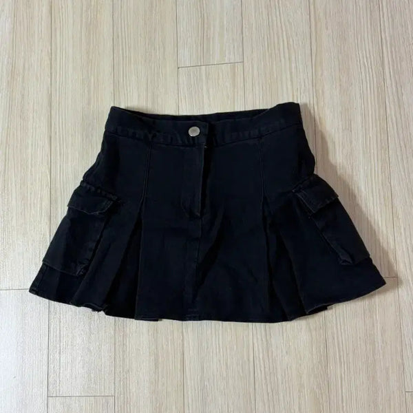 [BUNJANG] Black Cargo Mini Skirt (Size S) / 블랙 카고 미니스커트 s사이즈