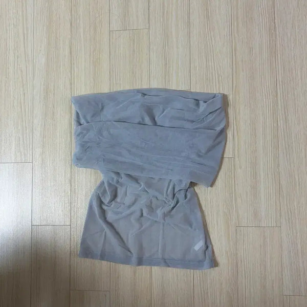 [BUNJANG] Blue Off-Shoulder Sleeveless Top / (실착1회) 블루 나시 오프숄더
