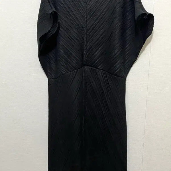 [BUNJANG] Pleated Batwing Fit Dress / 플리츠 가오리핏 원피스