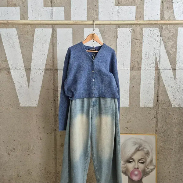 [BUNJANG] V-Neck Cropped Knit Cardigan / 행사3)깜직 크롭 니트가디건