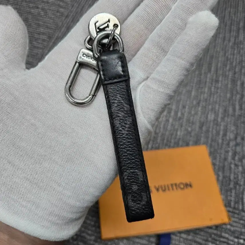 [BUNJANG] Louis Vuitton Eclipse Keyring / [특가][정품] 루이비통 이클립스 키링