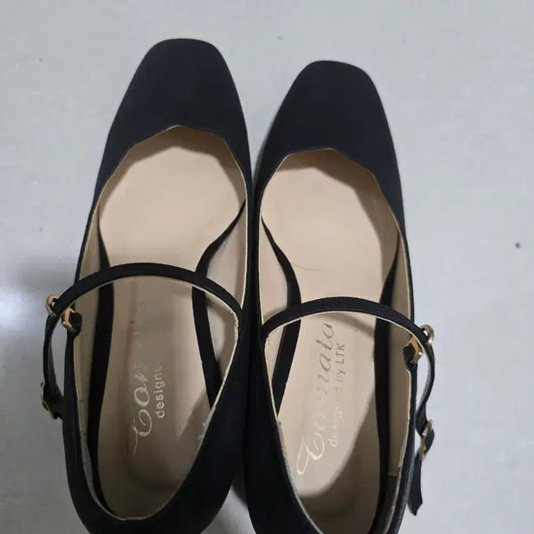 [BUNJANG] Women's Black Mary Jane Strap Heels - Size 240mm / 여성용 블랙 메리제인 스트랩 힐 구두 240mm