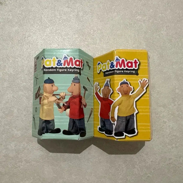 [BUNJANG] Pat & Mat Random Figure Keyring Set (2 Types, Sealed) / (미개봉) 패트와 매트 랜덤 피규어 키링 2종 일괄