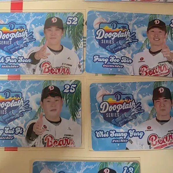 [BUNJANG] Doosan Bears Duplast Photocard Set - Kim Min-seok, Jung Soo-bin, Park Joon-soon, Kim Taek-yeon, Yang Eui-ji, Yoon Jun-ho, Kwak Bin, Choi Min-seok, Lee Yu-chan, Kim Dae-han, Choi Seung-yong / 두산 두산베어스 두플래쉬 포카 양도합니다 김민석 정수빈 박준순 김택연 양의지 윤준호 곽빈 최민석