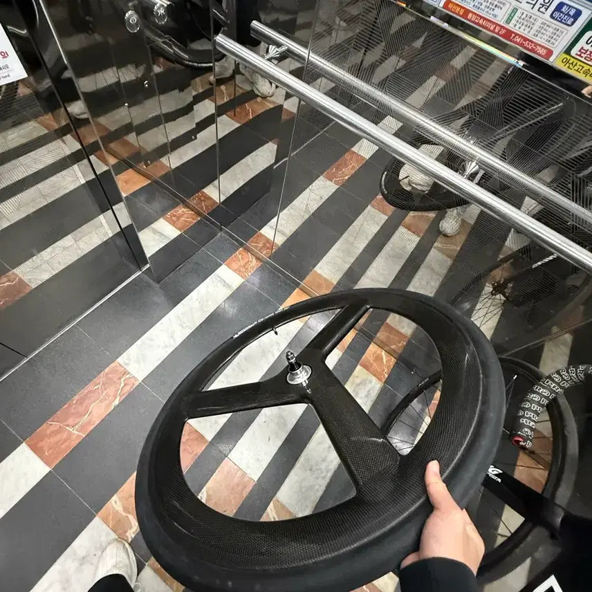 [BUNJANG] Carbon Tripod Wheelset / 카본삼발이 싸게 팝니다 (급처)
