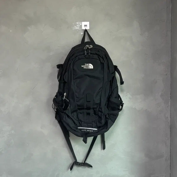 [BUNJANG] The North Face Hot Shot Backpack Black / 노스페이스 핫샷 백팩 블랙 가방