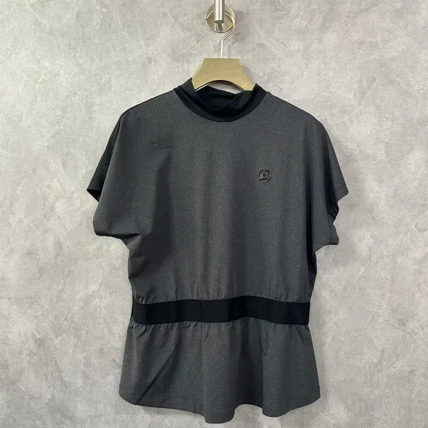 [BUNJANG] Women's Golf Wear Short-Sleeve T-Shirt - Grey, Medium / 골프웨어 여성 반팔 티셔츠 그레이 M