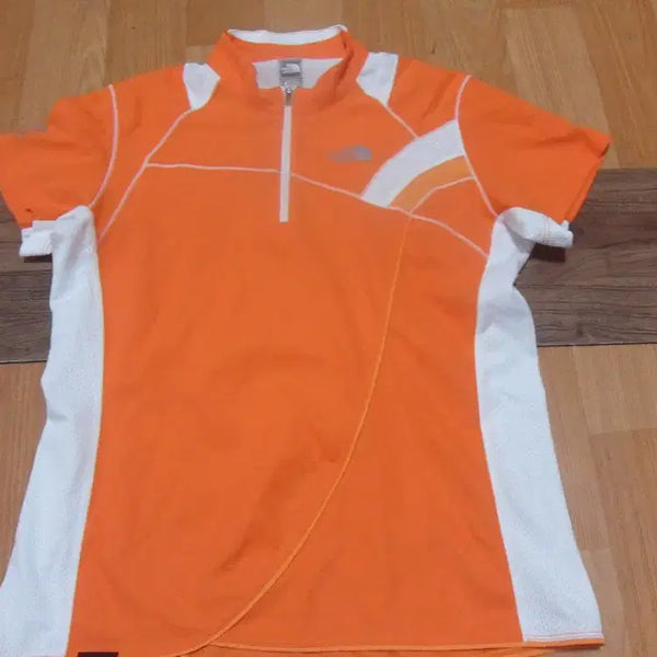 [BUNJANG] The North Face Women's Half-Zip T-Shirt / 올킬7000 노스페이스 여성 반팔 반집업 티셔츠 등산복 1