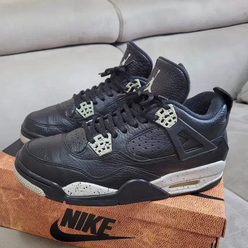 [BUNJANG] Nike Air Jordan 4 Retro Oreo / 나이키 에어조던 4 레트로 오레오 275 / (270, 265)