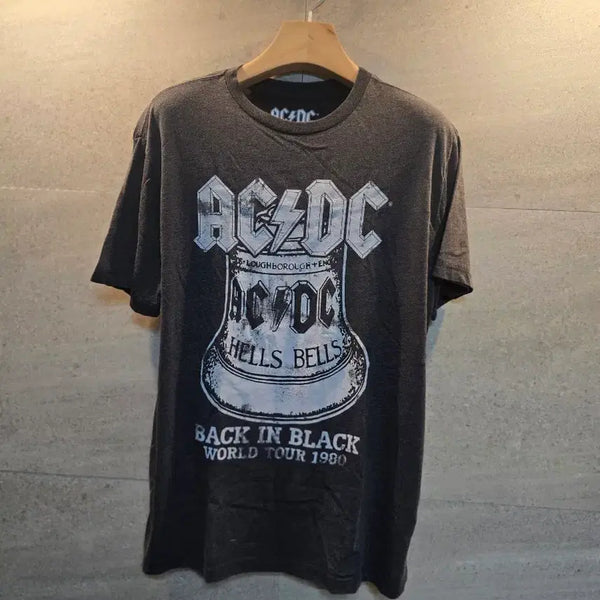 [BUNJANG] ACDC Official Merchandise Graphic T-Shirt / ACDC 오피셜굿즈. 정품 반팔티.