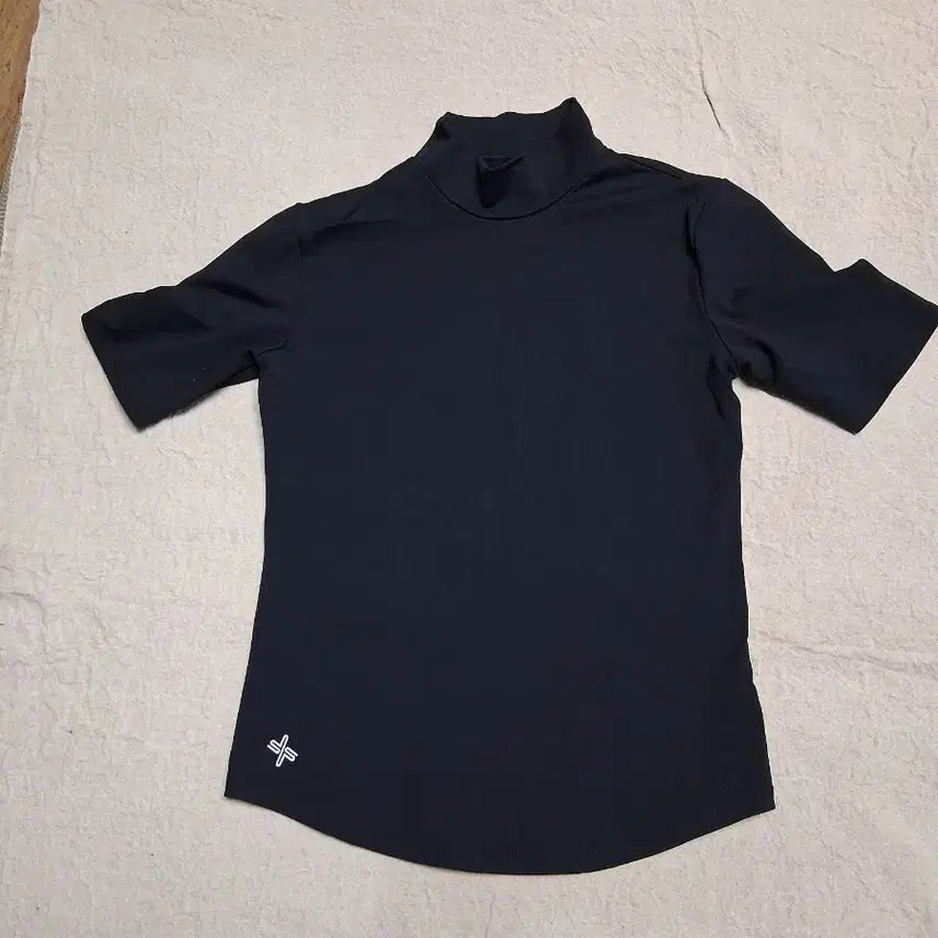 [BUNJANG] Xexymix Black Turtle Neck Short Sleeve T-Shirt (Size S) / 젝시믹스 검정색 터틀넥 반팔 티셔츠(S)