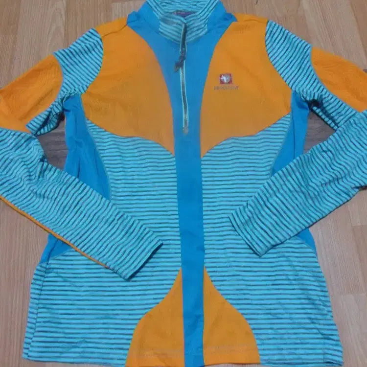 [BUNJANG] Blackyak Women's Long-Sleeve Half-Zip Pullover Spring/Autumn Hiking Wear / 올킬7000 블랙야크 여성 긴팔 반집업 티셔츠 춘추 등산복 1