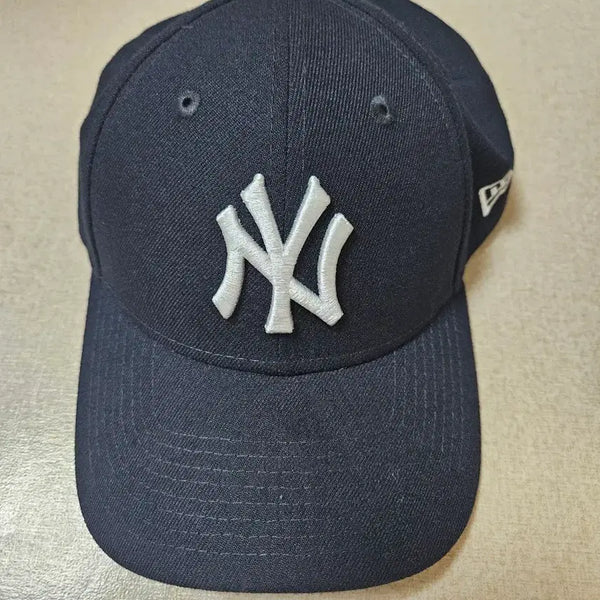 [BUNJANG] New Era NY Yankees 9FORTY Baseball Cap Navy / 뉴에라 NY 뉴욕양키스 9forty 볼캡 네이비