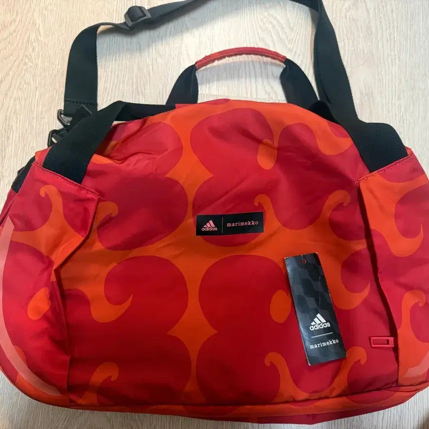 [BUNJANG] Adidas x Marimekko Signature Pattern Training Duffle Bag / 아이다스x마리메코 시그니처 패턴 트레이닝 더플백