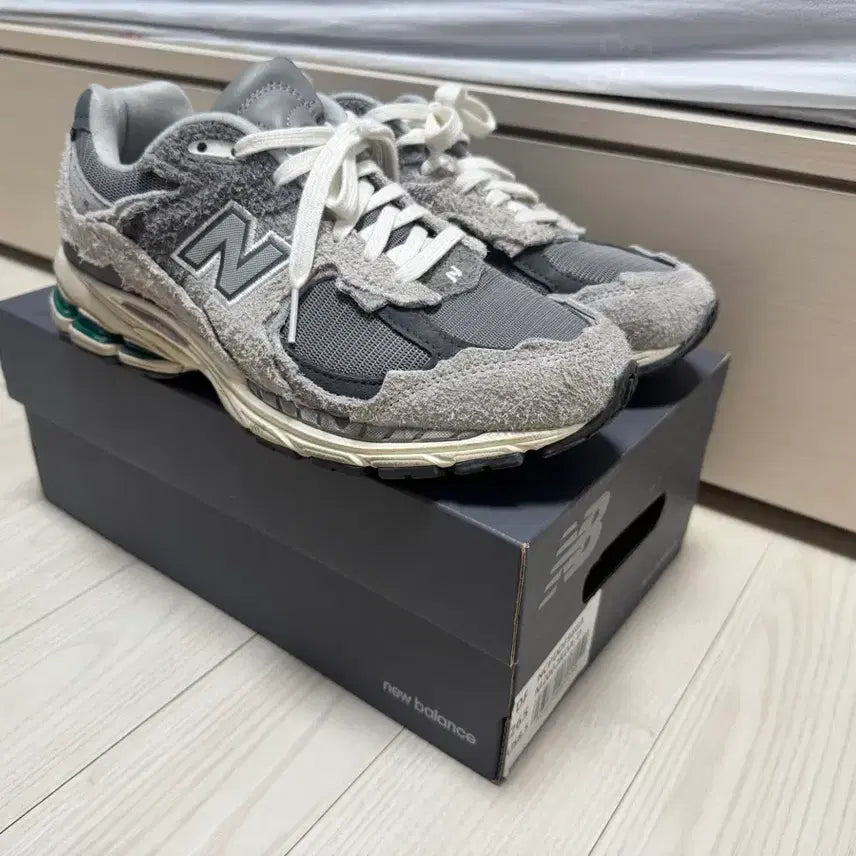 [BUNJANG] New Balance 2002R Protection Pack Rain Cloud Sneakers / 뉴발란스 2002R 프로텍션팩 레인클라우드 265
