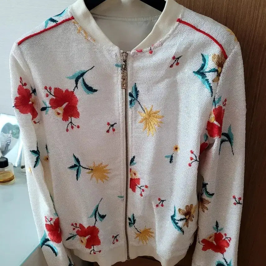 [BUNJANG] Sequin Embroidered Flower Jacket / 스팽글  자켓