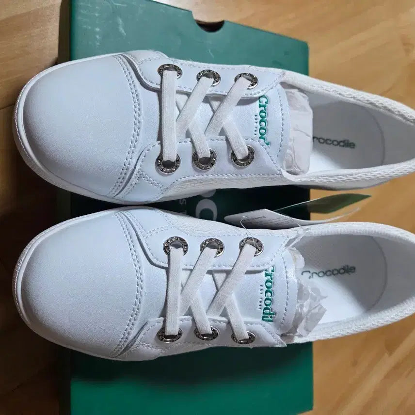 [BUNJANG] Crocodile White Sneakers / 크로커다일 흰색 스니커즈