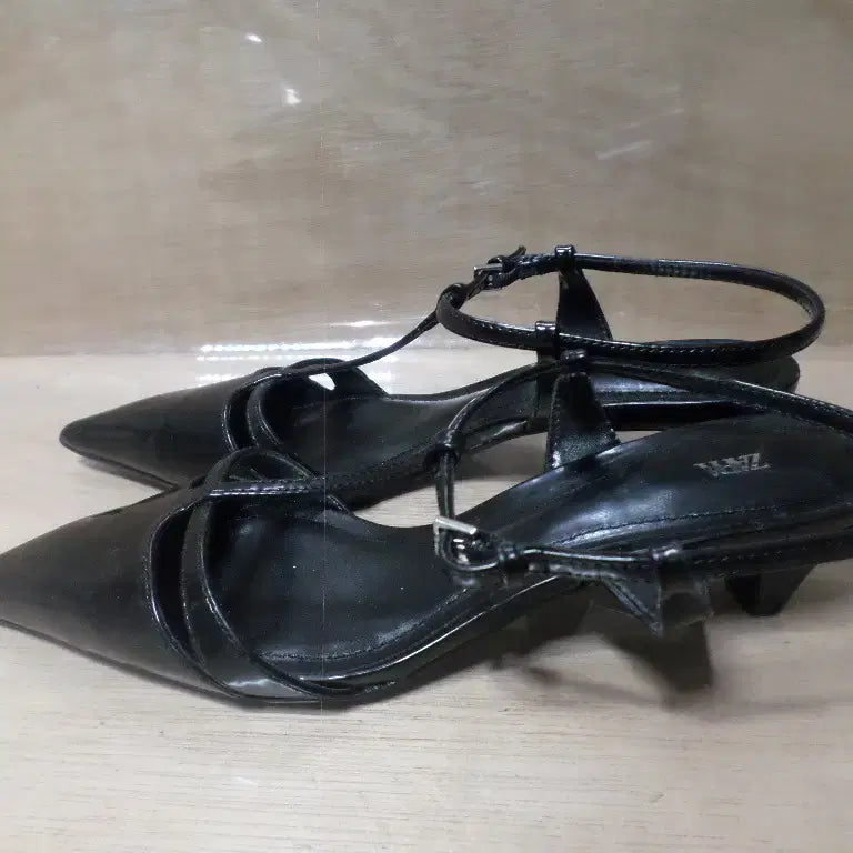 [BUNJANG] Zara Black Slingback Sandals / 후루룩구제3 230 자라 샌들 슬리퍼 블랙 슬링백 구두 260803