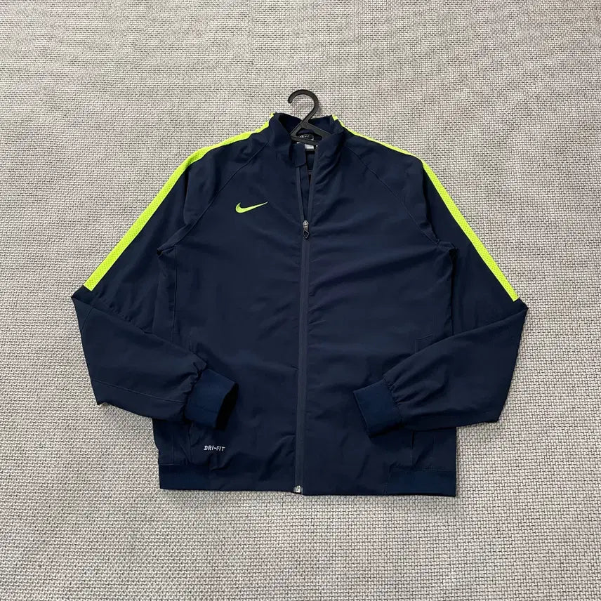 [BUNJANG] Nike Windbreaker Jacket L / L 나이키 바람막이 자켓 N.9557