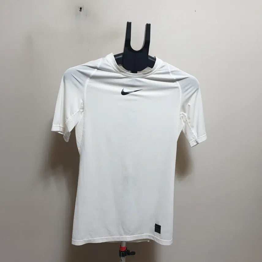 [BUNJANG] Nike Performance Short Sleeve T-Shirt (Size 95-100) / 나이키 기능성반팔티셔츠/95-100