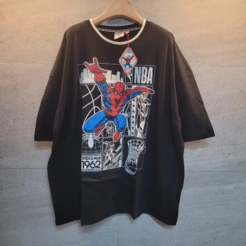 [BUNJANG] Marvel Spider-Man x NBA 1962 Graphic T-Shirt / 마블 스파이더맨 x NBA 1962 반팔티.