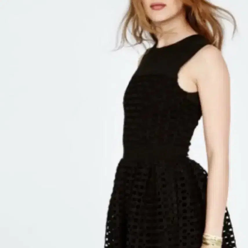 [BUNJANG] Maje Black Perforated Dress / 마쥬 블랙 펀칭 원피스
