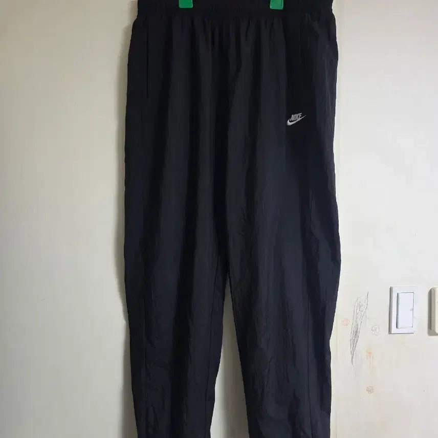 [BUNJANG] Nike Woven Training Pants Black / 나이키 우븐 트레이닝 바지 블랙