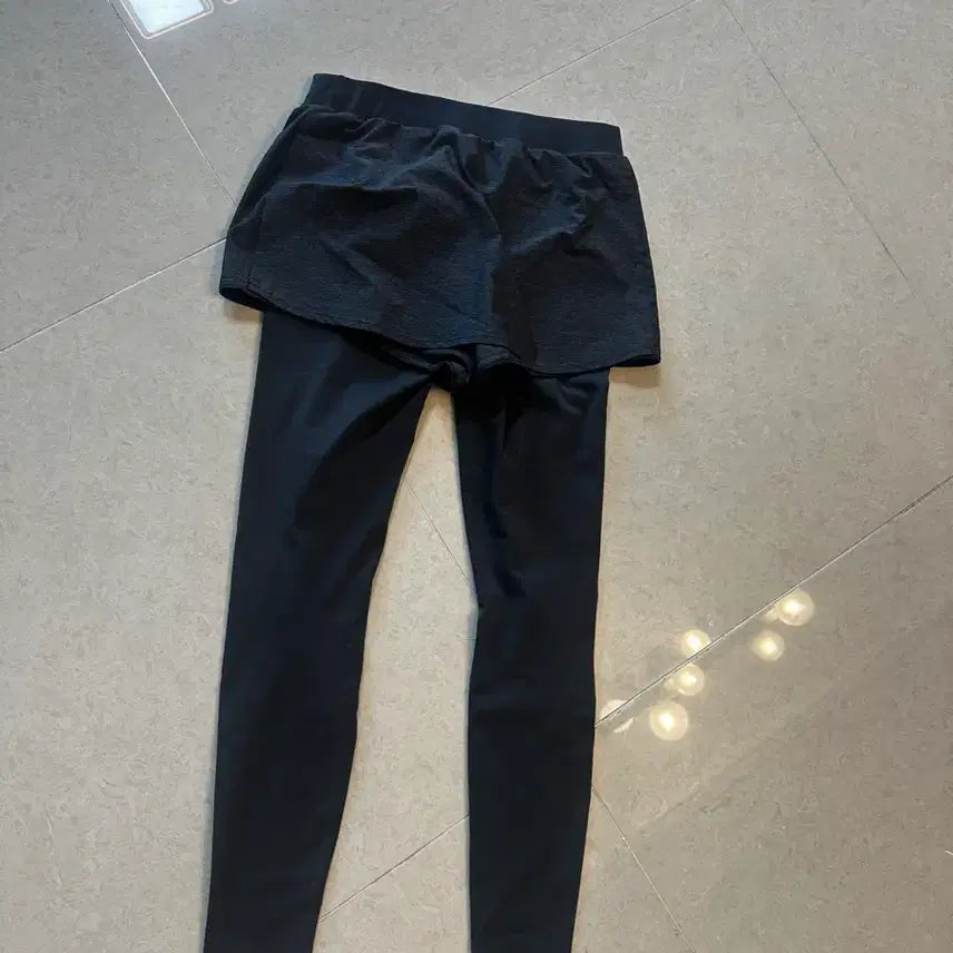 [BUNJANG] Descente Integrated Leggings Skirt / 레깅스 스커트데상트