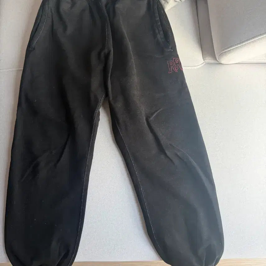 [BUNJANG] ESSEN ROOM Sweatpants Black M / 에센스룸 스웻팬츠 블랙 M사이즈