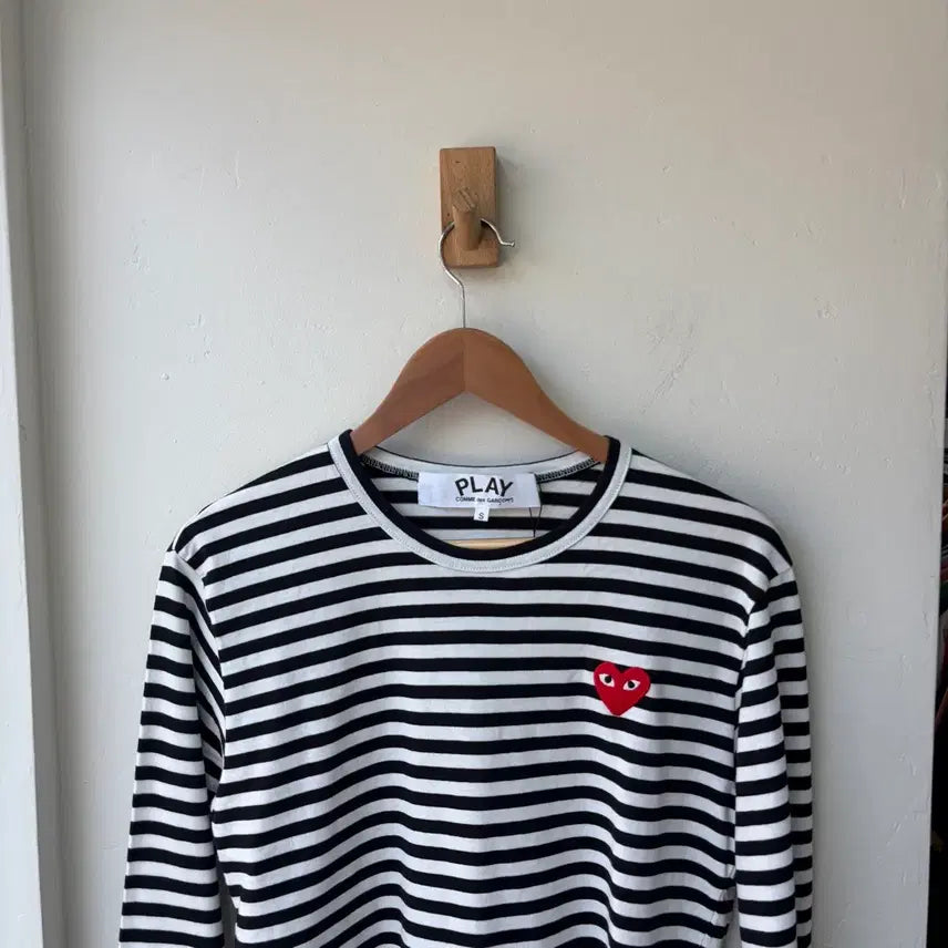[BUNJANG] Comme des Garçons Red Heart Patch Striped Border Tee / 17662 - 꼼데가르송 레드 와펜 스트라이프 보더티