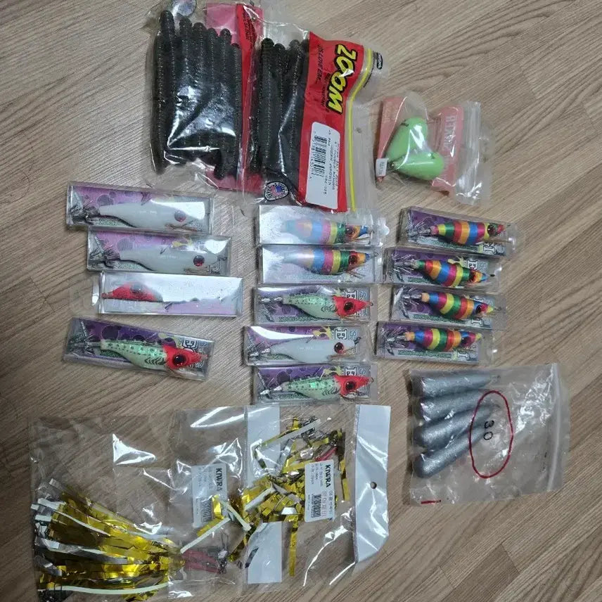 [BUNJANG] Fishing Gear Set with Lures, Worms, and Sinker Weights / 낚시용품