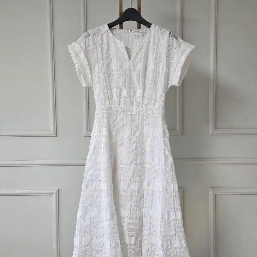 [BUNJANG] Misha V-Neck Fit & Flare Checkered Dress / 24 미샤