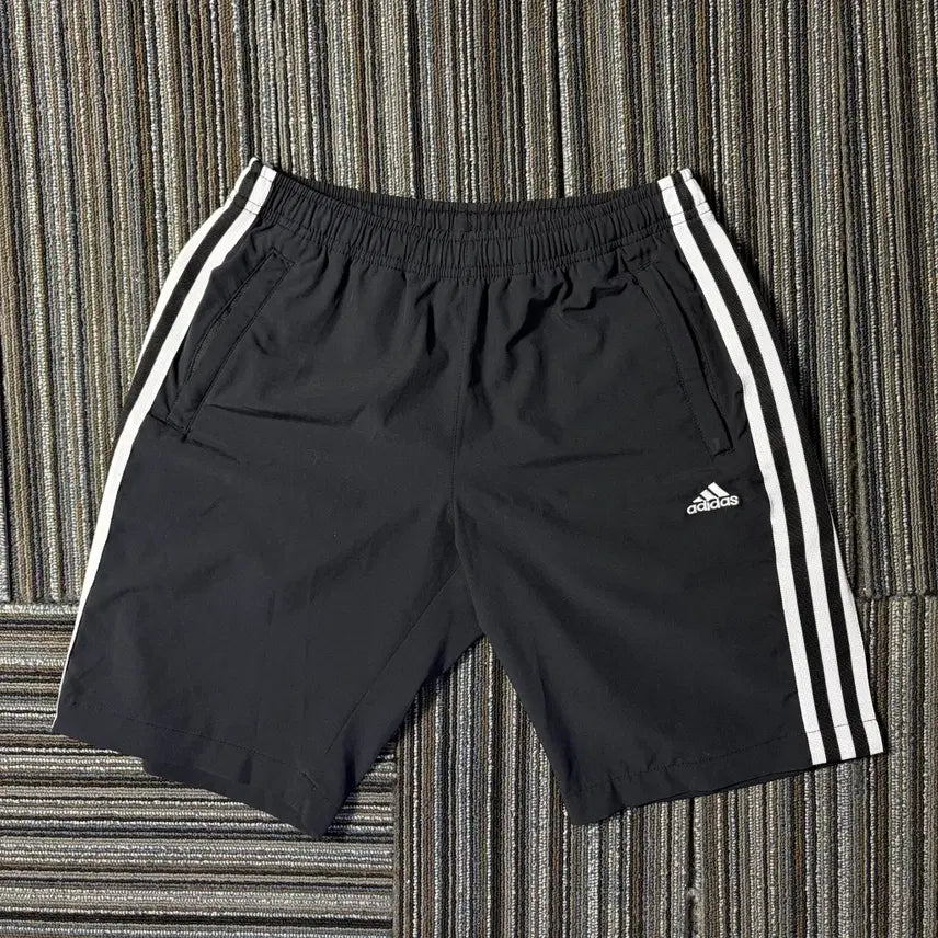 [BUNJANG] Adidas Performance Black Woven Training Shorts / 아디다스 퍼포먼스 블랙 우븐 트레이닝 쇼츠
