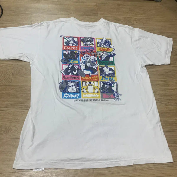 [BUNJANG] Universal Studios Japan (USJ) x One Piece Straw Hat Pirates Graphic T-Shirt XL / [XL] 유니버설 스튜디오 재팬(USJ) x 원피스 밀짚모자 일당 캐릭터 반팔티