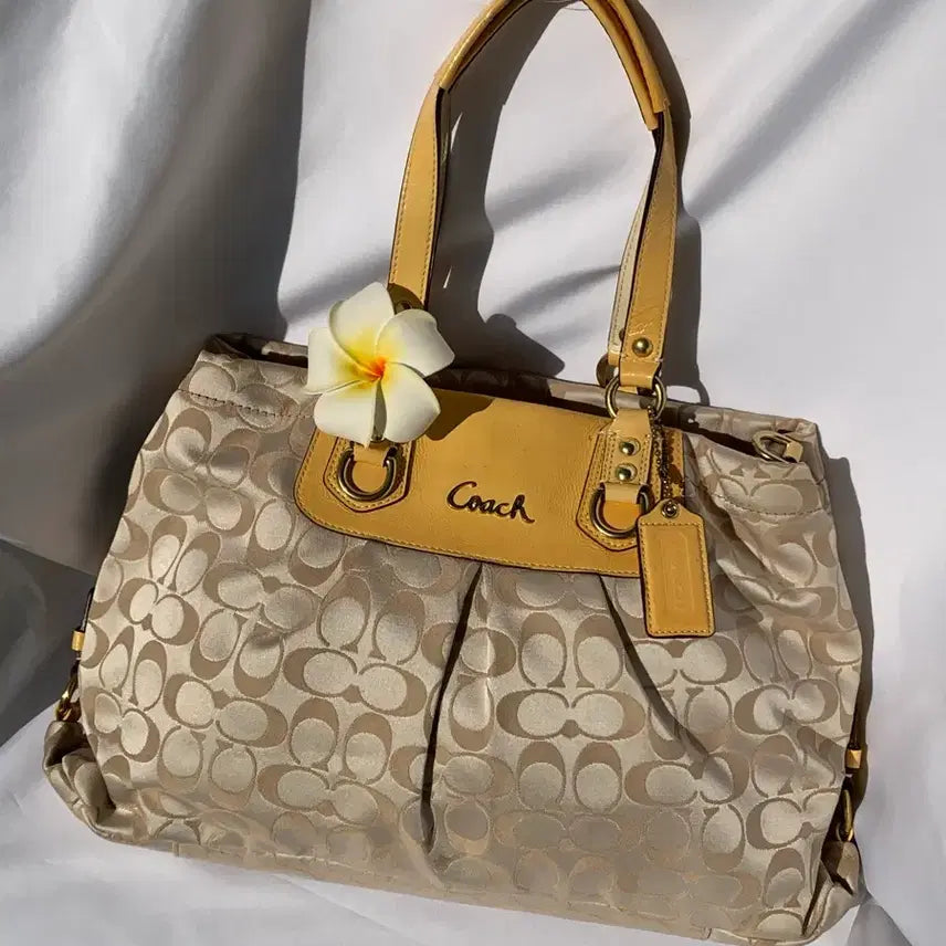 [BUNJANG] Coach Ashley Yellow Color Shoulder Bag / Coach 애슐리 옐로우 컬러 숄더백