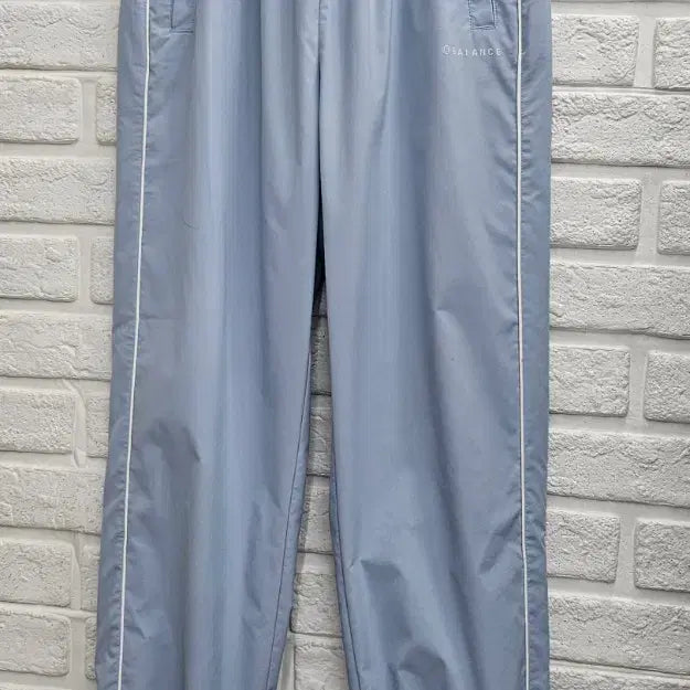 [BUNJANG] Comfortable Banded Training Pants with White Side Stripe / A4918  밴딩 트레이닝바지