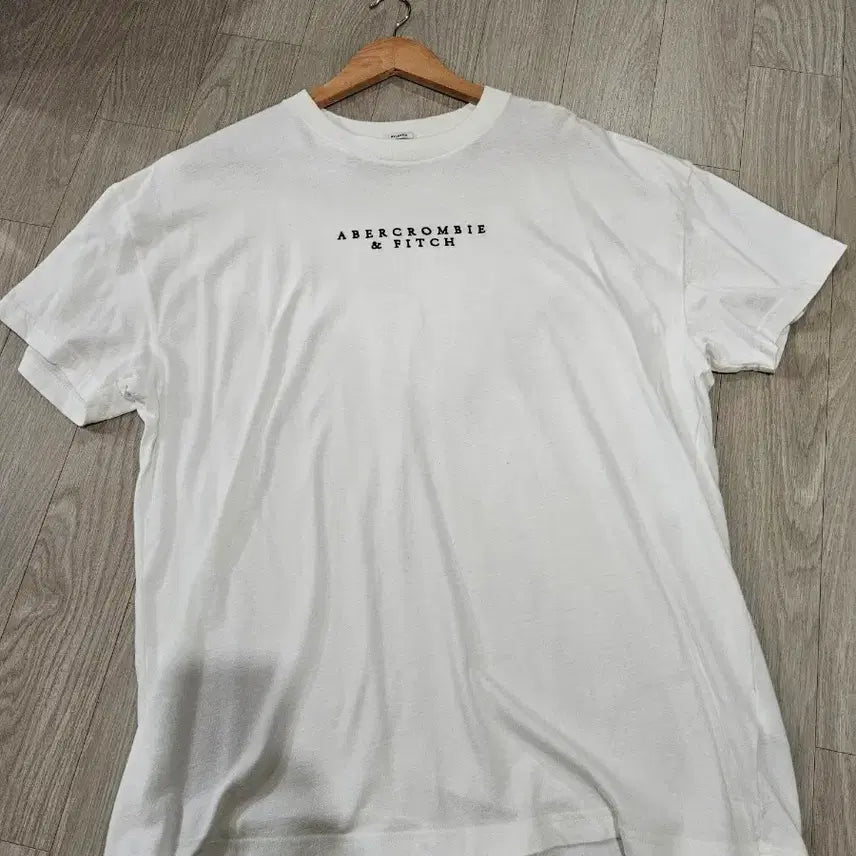 [BUNJANG] Abercrombie & Fitch Men's Embroidered Logo Short Sleeve T-Shirt - White, XL / 아베크롬비 남성 XL 반팔티셔츠 자수로고 화이트